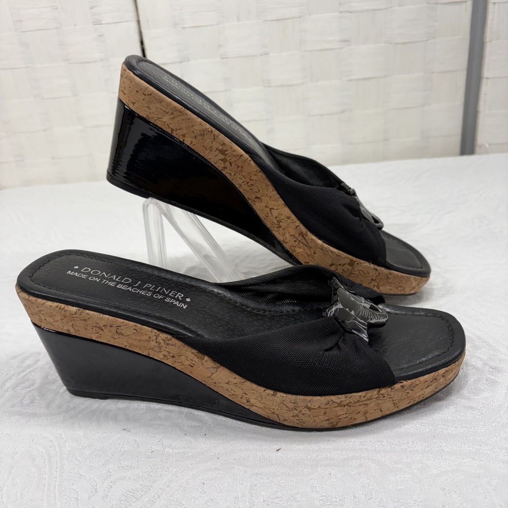 Donald Pliner Charm wedge sandals black/gray elephant charm womens 9M